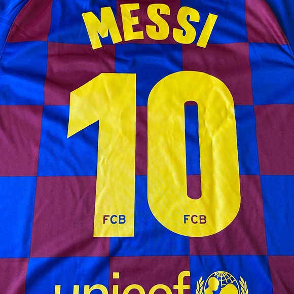 Soccer Lionel Messi Barcelona Jersey - Picture 4 of 4